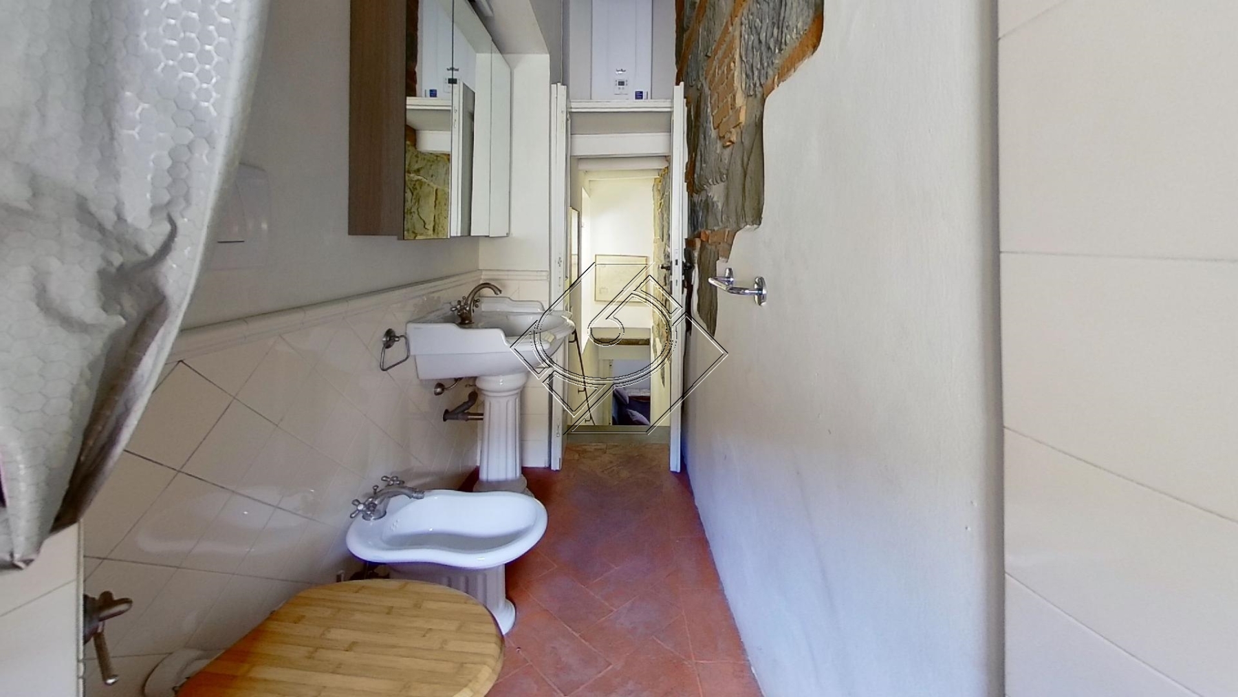 Via-Corsica-Bathroom