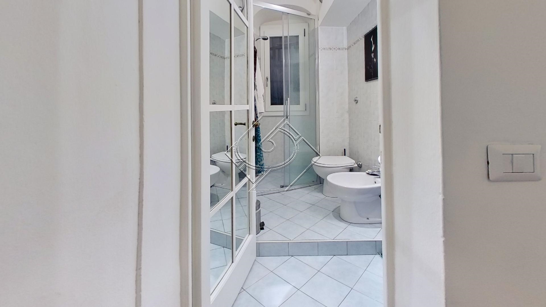 Via-del-Campuccio-Bathroom