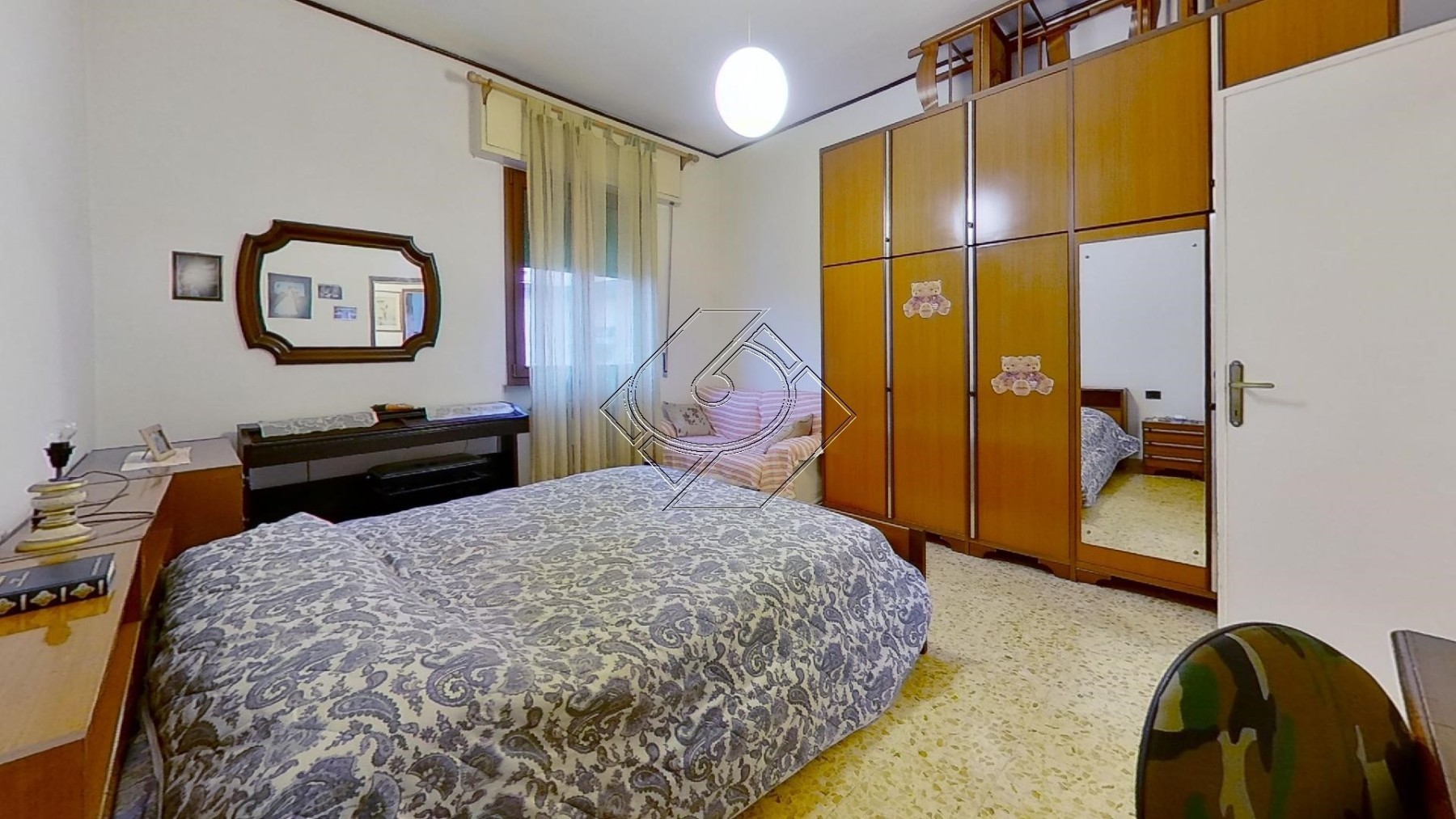 83-Via-Valdinievole-Bedroom1