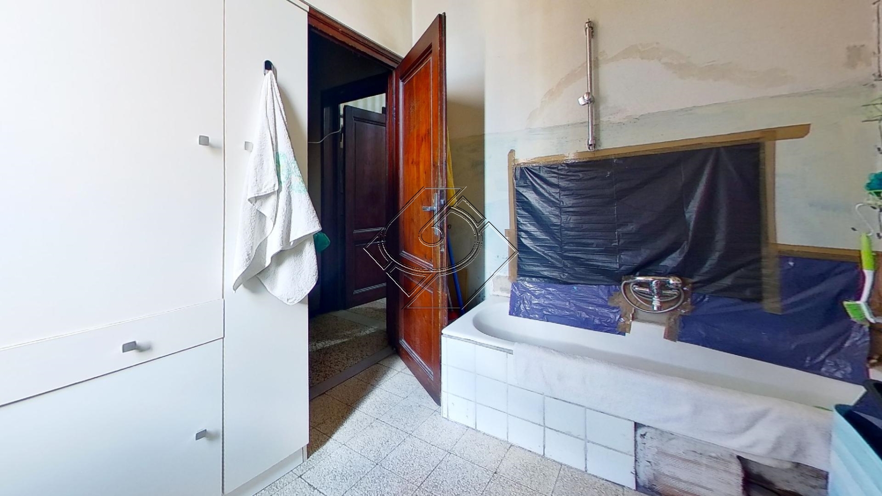 6-R-Via-di-Santo-Stefano-in-Pane-Bathroom