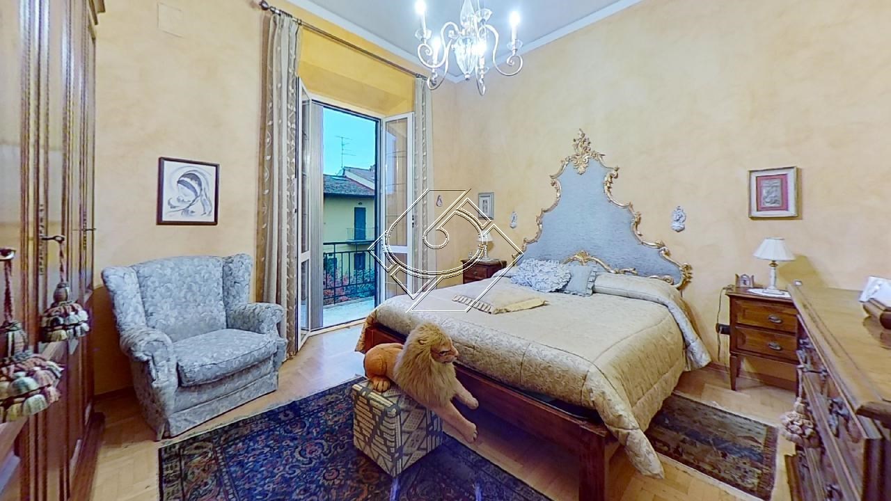Via-Del-Cronaca-Bedroom