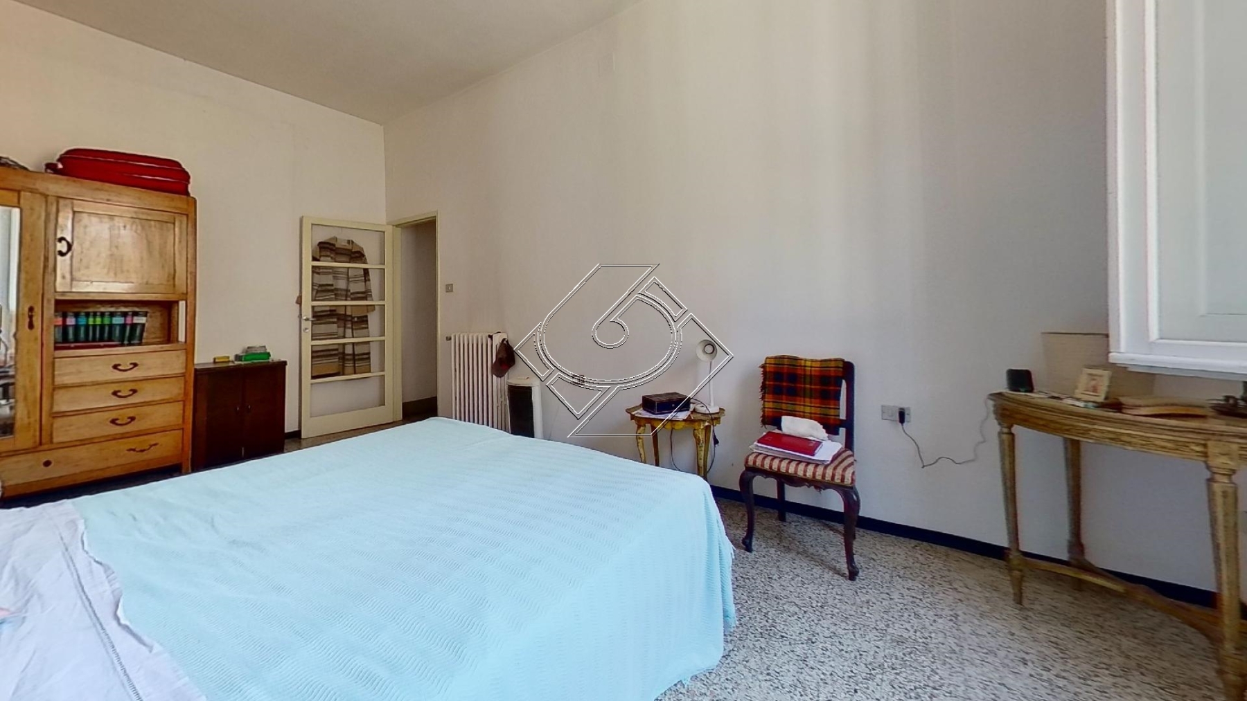 Via-dei-Fossi-Bedroom1